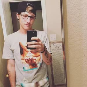 Meet your Posher, Dillon